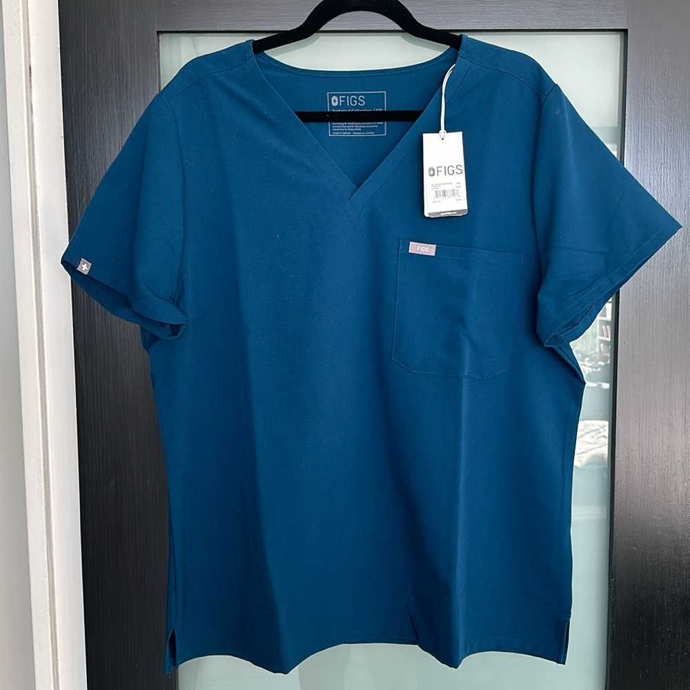 BNWT! Figs Scrub Top Limited Edition